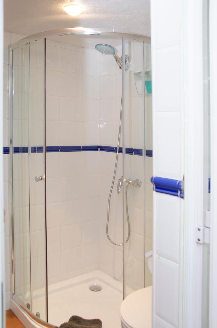 Apartment Vacarisses Torreblanca Estacion, Piscina Privada Exterior photo