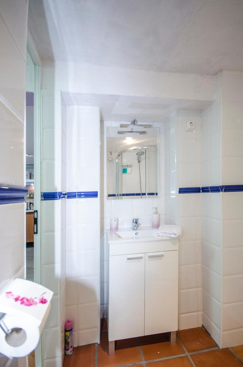 Apartment Vacarisses Torreblanca Estacion, Piscina Privada Exterior photo